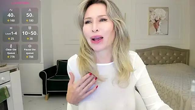 Naked Jolie_Ozolla wants you to fuck her body now Jolie_Ozolla from StripChat