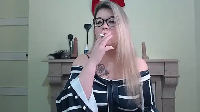 kamilalova on StripChat