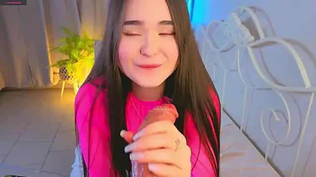 Discover StripChat's KateBleare KateBleare from StripChat