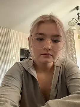 KimCarr on StripChat