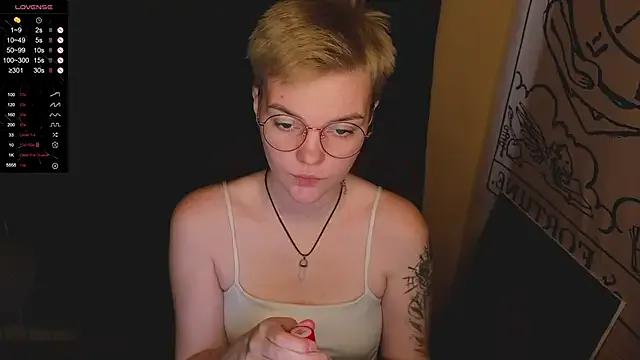 KrisNeal from StripChat