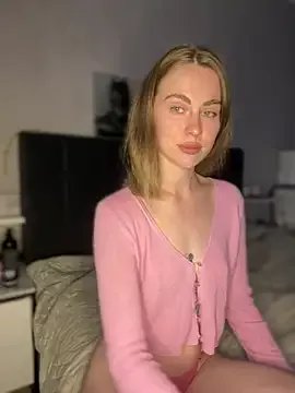 Freechat LoveGameSexx on StripChat