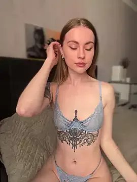 Freechat LoveGameSexx on StripChat