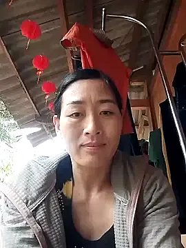 lris-Beauty77 — Show feet