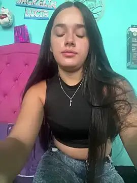 Offline Luciaparker03 on StripChat