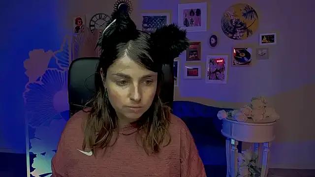 MartaEdams from StripChat