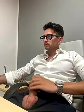 Cute Masterboss_ wants you to fuck his body now masterboss_ from StripChat