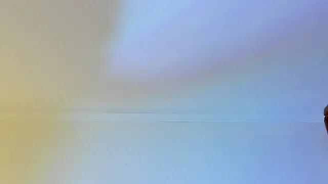 Discover Miadaviesx, she wants to masturbate for you miadaviesx from StripChat