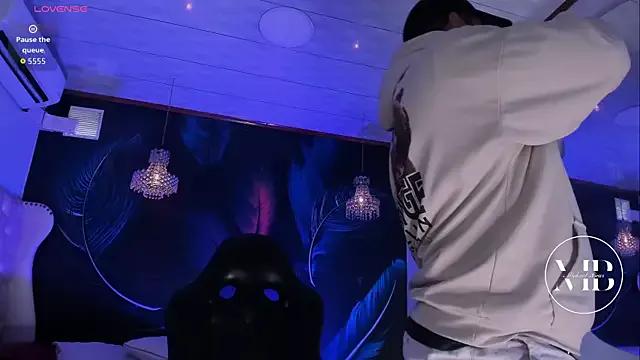 Try 23 years old MichaelBear_ from StripChat MichaelBear_ from StripChat