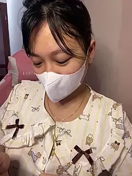 Nira-baobei from StripChat