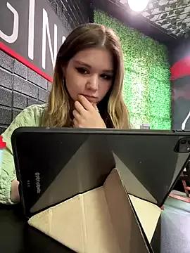 Cute PumaShyXD wants you to fuck her body now PumaShyXD from StripChat