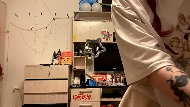 RedHeadCat — Tease with my cute t-shirt