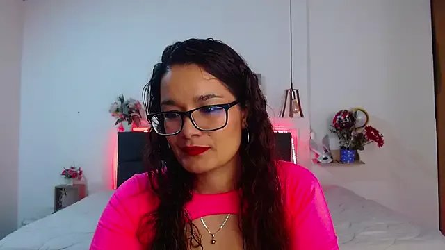 Rose_Thompson1 on StripChat