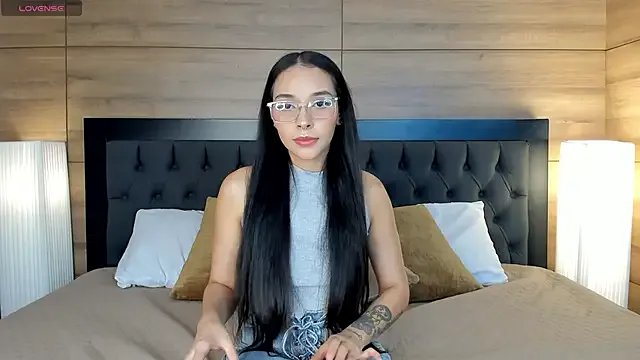 Roseaurora from StripChat