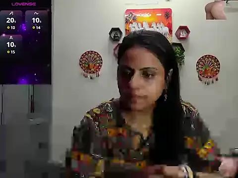 Sexy_komolika from StripChat