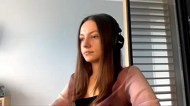 Watch SoulHiperAgne_, she wants to masturbate for you SoulHiperAgne_ from StripChat