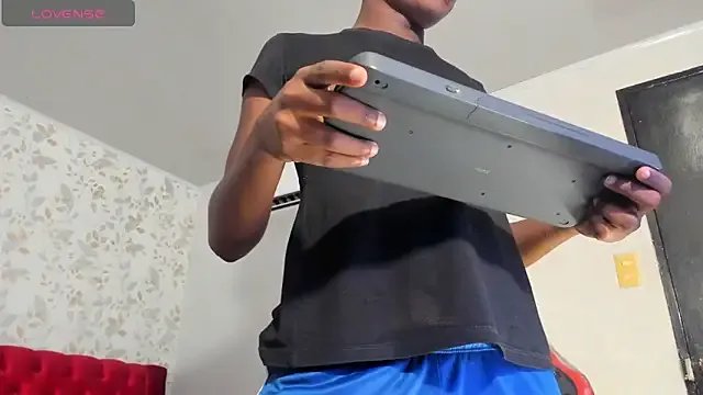 teylor_lovee from StripChat