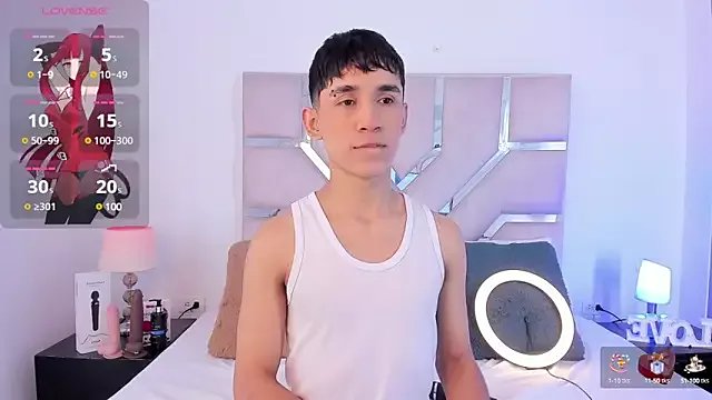 Thayler_jones on StripChat