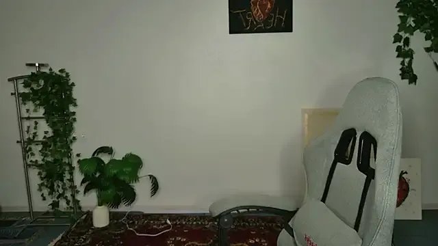 Yoka_paradoXXX on StripChat
