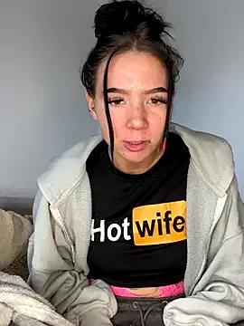 YoungZoexx from StripChat