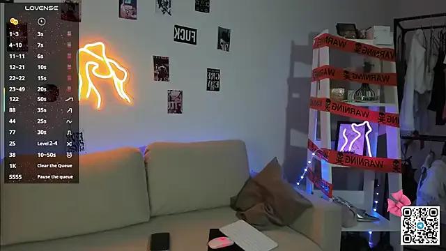 Naked ZoniaEsshaki wants you to fuck her body now ZoniaEsshaki from StripChat